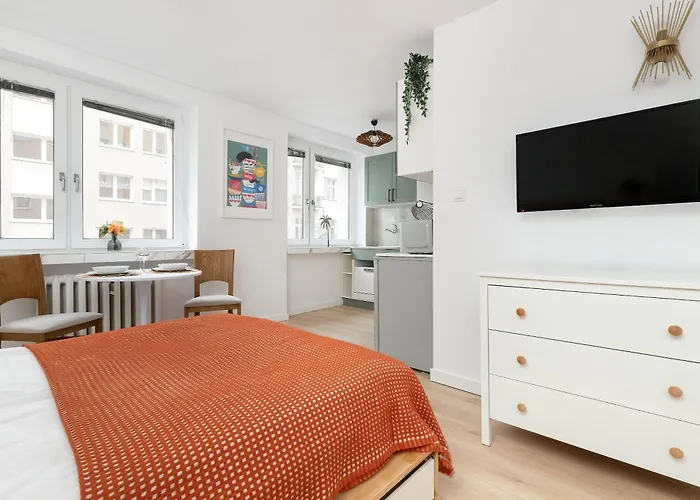 Cosy In Center With Desk For Remote Work By Renters *